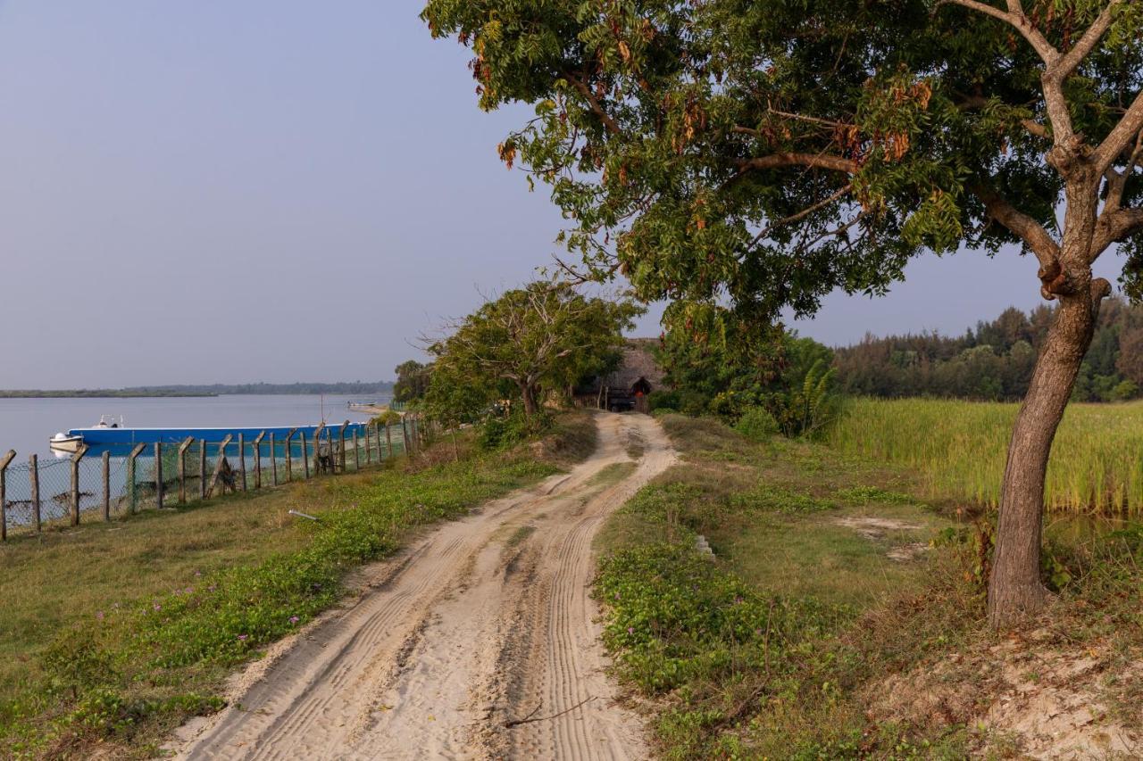 The Alampara Resort - Luxury Boutique Glamping & Water Sports Cheyūr Exterior foto